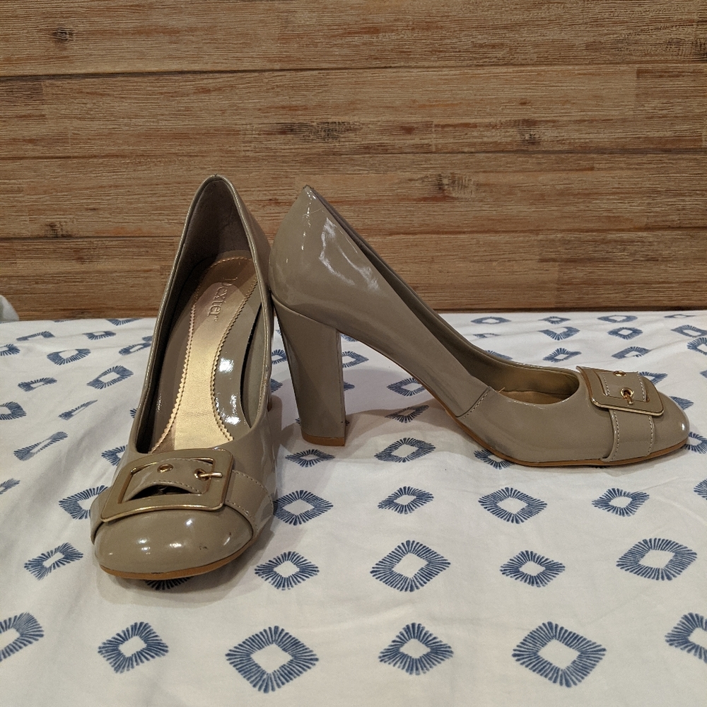 Dexter Chunky Heel Patent Leather Beige Shoes, 8